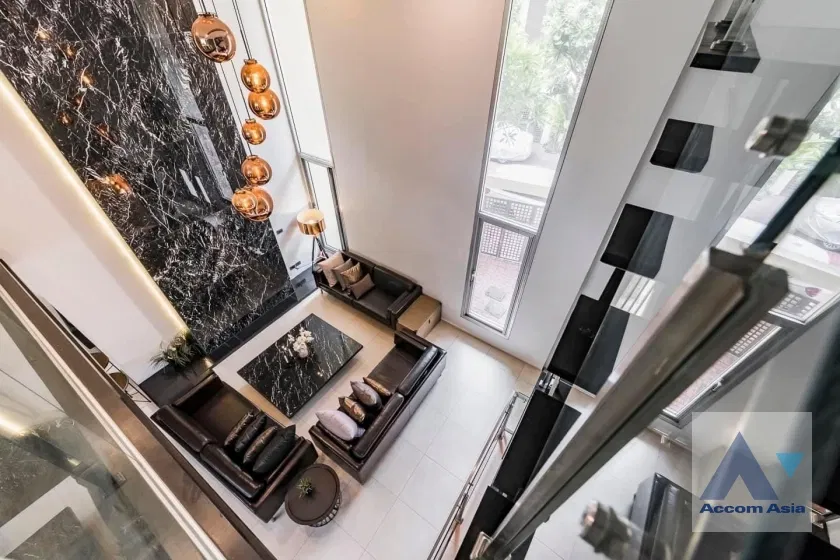 รูป 🔼🔽 AccomA 📩 Peaceful townhouse in central Sukhumvit, Yannawa area, with lush garden (AA27252) - รูปที่ 2/12