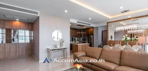 🔼🔽 AccomA 📩  3 BR Condominium @Menam Residences (AA24409)