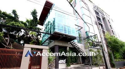 เช่าบ้านเดี่ยว พร้อมพงษ์ : 🔼🔽 AccomA 📩 Home Office 4 BR House in Khlong Ton Nuea (13002336)