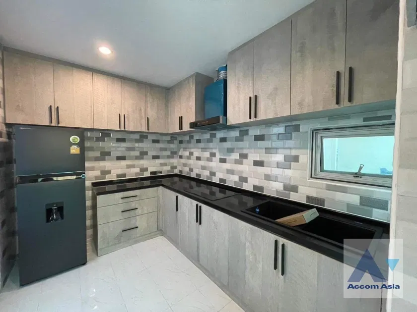 รูป 🔼🔽 AccomA 📩 Pet friendly,Private Swimming Pool 5 BR House @Noble Thara Phatthanakan Village (AA40896) - รูปที่ 14/20
