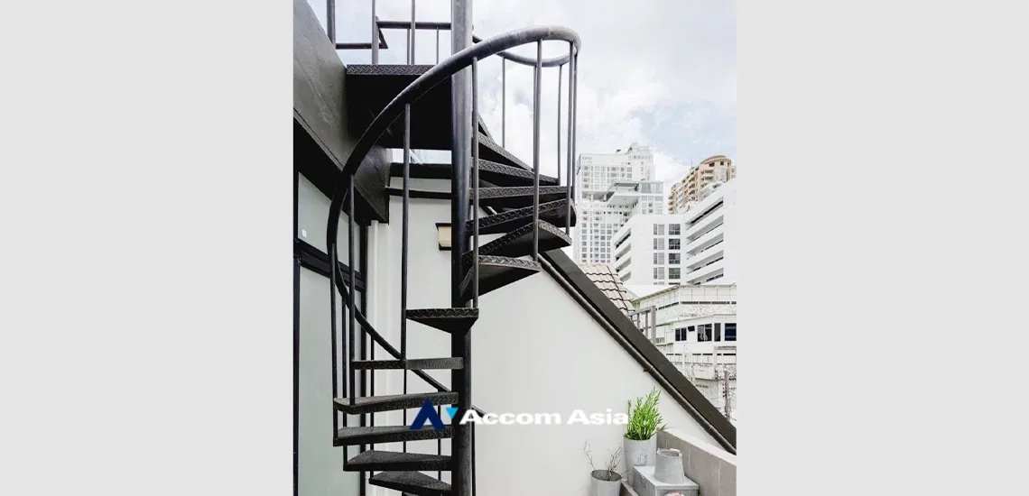 รูป 🔼🔽 AccomA 📩  Modern resort-style home with high ceilings and premium finishes in Phrom Phong (AA33786) - รูปที่ 18/18