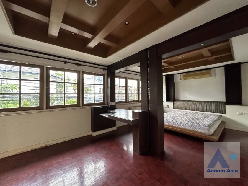 รูป 🔼🔽 AccomA 📩 Unique house with vaulted ceiling and classic wood accents (13001642) - รูปที่ 7/11