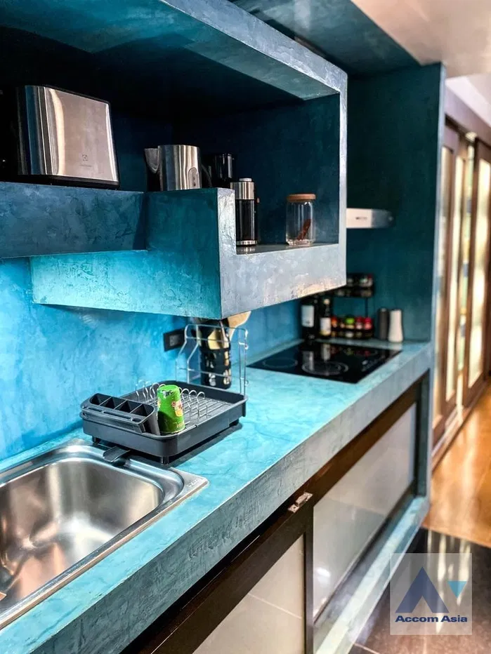 picture 🔼🔽 AccomA 📩  Modern home with bright blue interiors at Urbana Sukhumvit 15 (AA39741) - 8/20