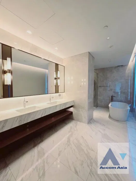 picture 🔼🔽 AccomA 📩 Huge Terrace,Penthouse 4 BR Condominium @Sindhorn Residence (AA43838) - 12/20