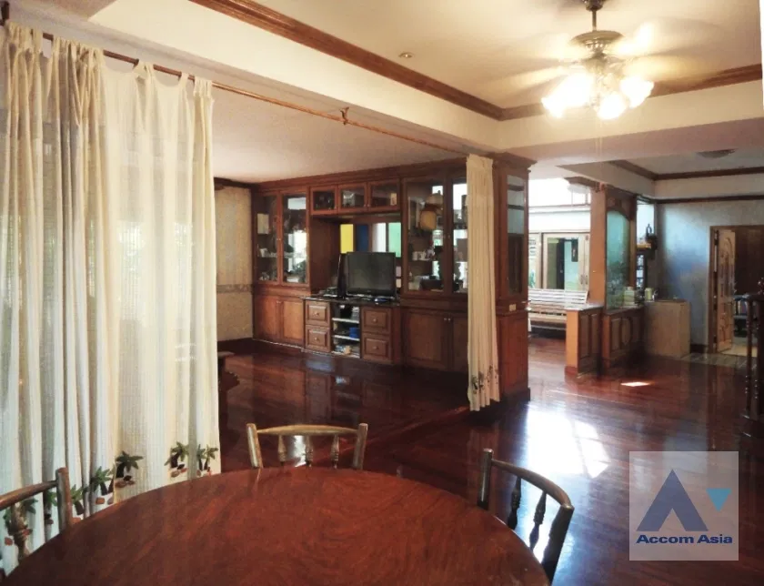 รูป 🔼🔽 AccomA 📩 Classic wood home with garden terrace and vintage interior (AA36754) - รูปที่ 5/20