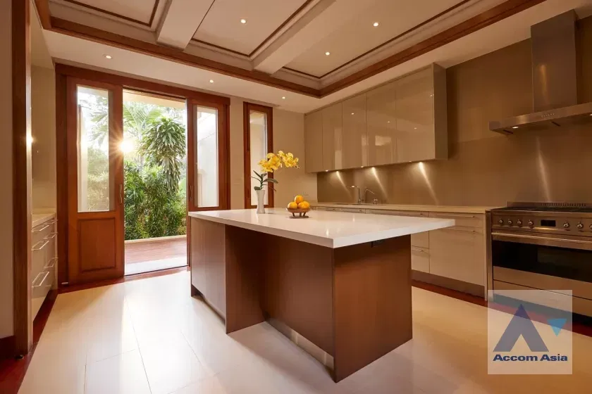 รูป 🔼🔽 AccomA 📩 Pet friendly,Private Swimming Pool,Garden 5 BR House in Khlong Toei Nuea (AA36319) - รูปที่ 6/11