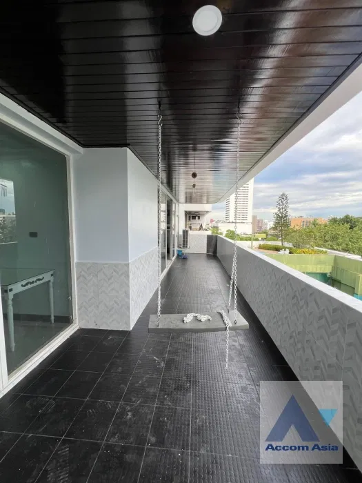 picture 🔼🔽 AccomA 📩 Modern condo in Sukhumvit with warm tones and airy layout (AA17280) - 6/20