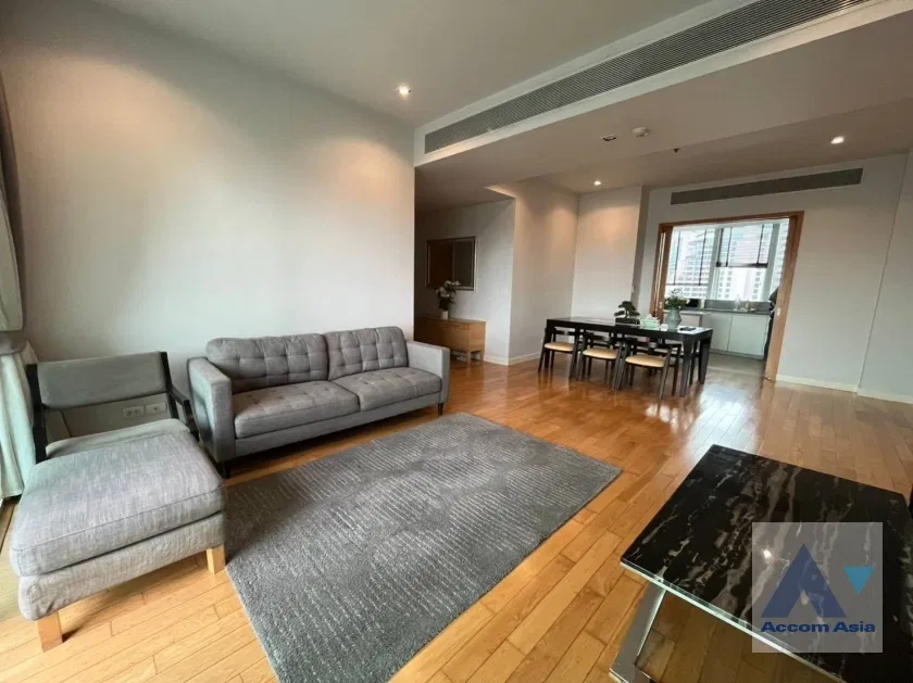 รูป 🔼🔽 AccomA 📩 Modern warm-toned condo with open layout and natural light (AA21763) - รูปที่ 2/13
