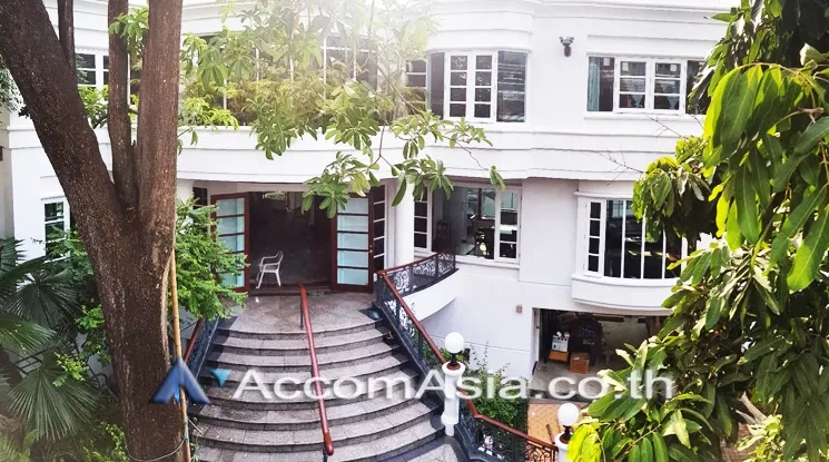 รูป 🔼🔽 AccomA 📩  Elegant European-Style Home with Central Spiral Staircase (AA22749) - รูปที่ 4/20