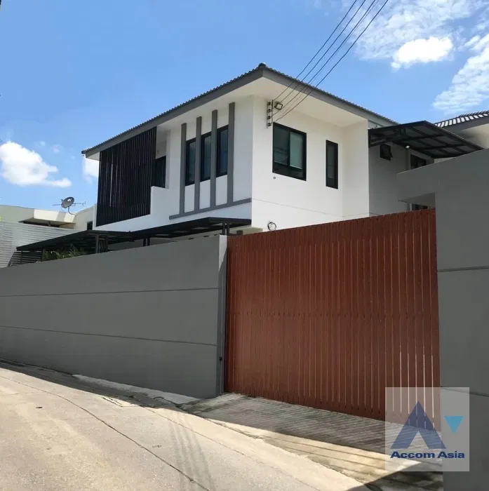รูป 🔼🔽 AccomA 📩  4 BR House in Phra Khanong Nuea (AA33764) - รูปที่ 1/11