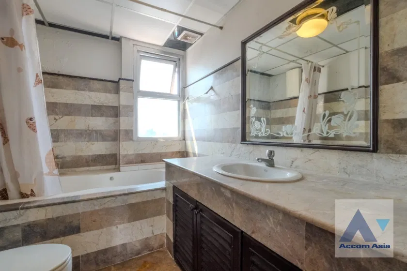 รูป 🔼🔽 AccomA 📩 Huge Terrace 2 BR Condominium @Sukhumvit Suite (AA33835) - รูปที่ 16/17