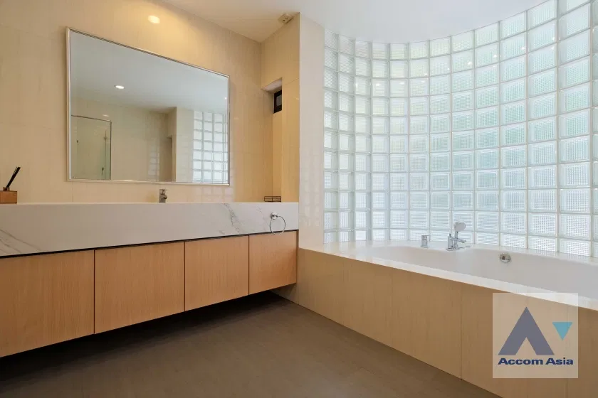 picture 🔼🔽 AccomA 📩 Garden 4 BR House in Khlong Ton Nuea (6002301) - 18/20