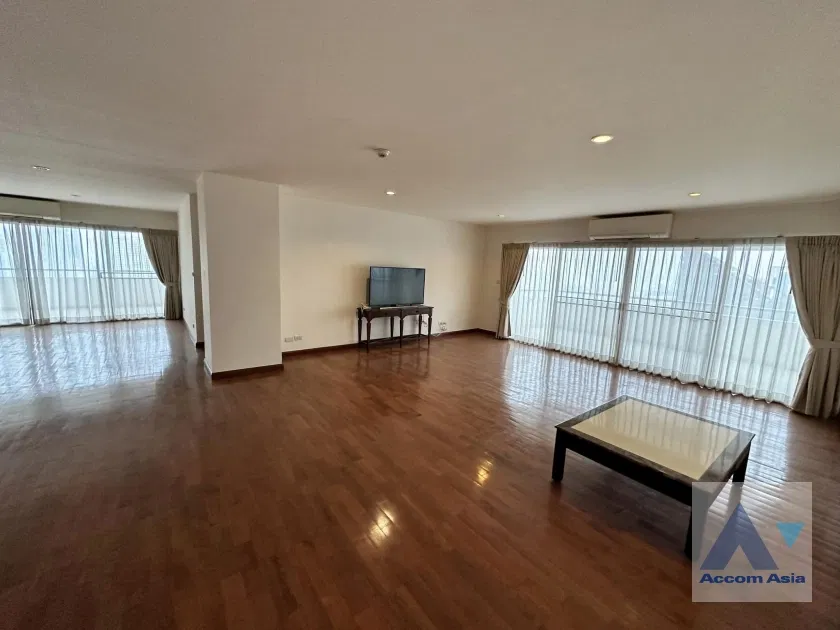 picture 🔼🔽 AccomA 📩 Big Balcony 3 BR Condominium @Tower Park (AA39573) - 1/17