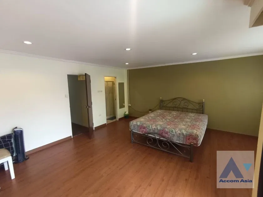 รูป 🔼🔽 AccomA 📩 Simple townhouse for rent in Sukhumvit (AA11183) - รูปที่ 13/20