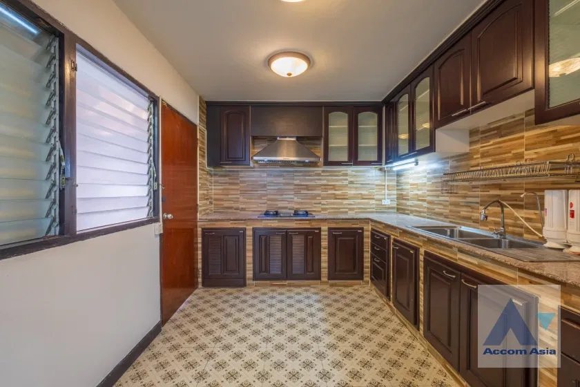 รูป 🔼🔽 AccomA 📩 Home Office 3 BR Townhouse in Khlong Ton Nuea (AA41105) - รูปที่ 5/20
