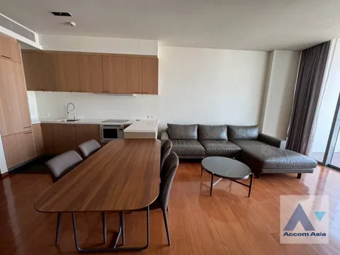 🔼🔽 AccomA 📩 Fully-furnished city condo in Sathorn with separate kitchen and skyline views(AA43463)