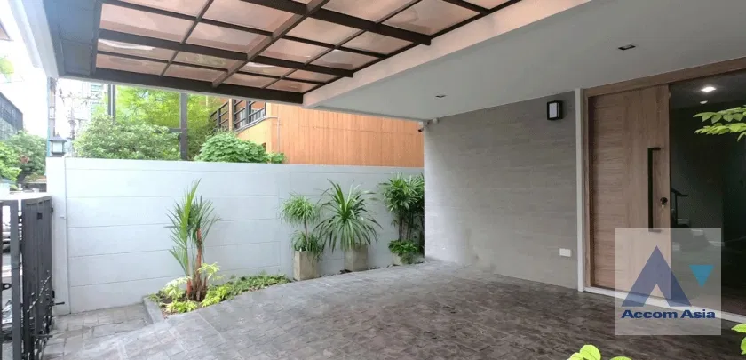 picture 🔼🔽 AccomA 📩  3 BR House in Khlong Ton Nuea (AA42494) - 17/19