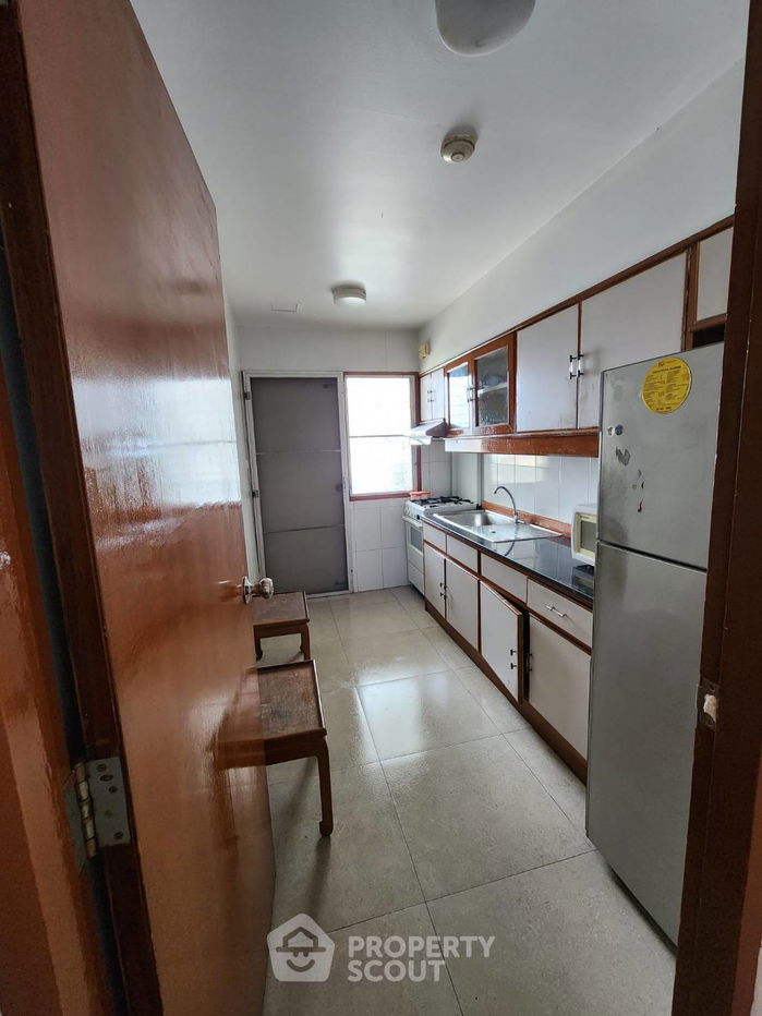 picture 2-BR Condo at D.S. Tower 2 Sukhumvit 39 Condominium near MRT Sukhumvit (ID 1806468) - 7/20