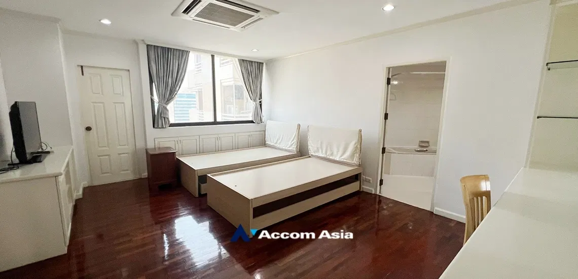 picture 🔼🔽 AccomA 📩 Bright city condo with parquet floors and white interior at Ruamsuk (24893) - 20/20