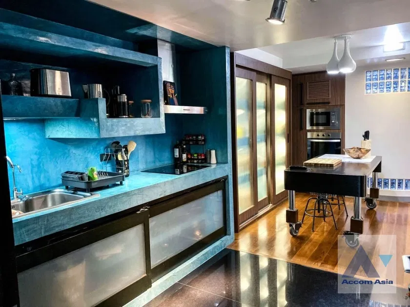picture 🔼🔽 AccomA 📩  Modern home with bright blue interiors at Urbana Sukhumvit 15 (AA39741) - 7/20