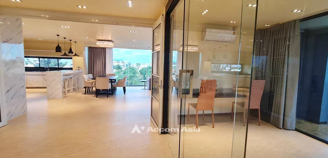 picture 🔼🔽 AccomA 📩 Penthouse Condominium 1 - 6/18