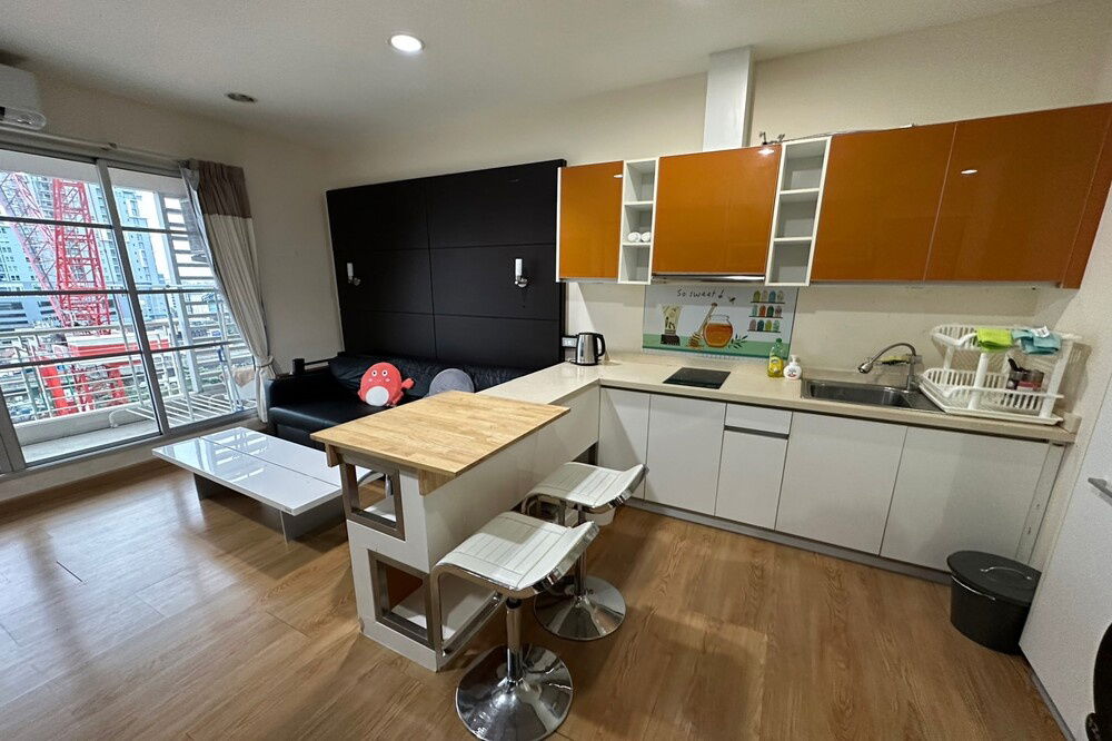 รูป 🔥 สำหรับเช่า !! 🔥 Code C20230205013..........Baan Klang Krung Siam - Pathumwan, 2 ห้องนอน 2 ห้องน้ำ, ชั้นสูง 11++, แต่งครบ, พร้อมเข้าอยู่ 📣📣 - รูปที่ 2/8