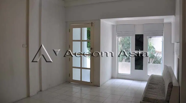 รูป 🔼🔽 AccomA 📩 Home Office 5 BR Townhouse in Khlong Ton Nuea (13000795) - รูปที่ 3/16