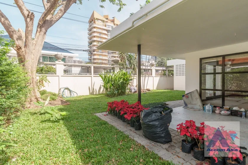 รูป 🔼🔽 AccomA 📩 An Adorable Charming Semi-Detached House set in a private and secured compound (2317188) - รูปที่ 2/20