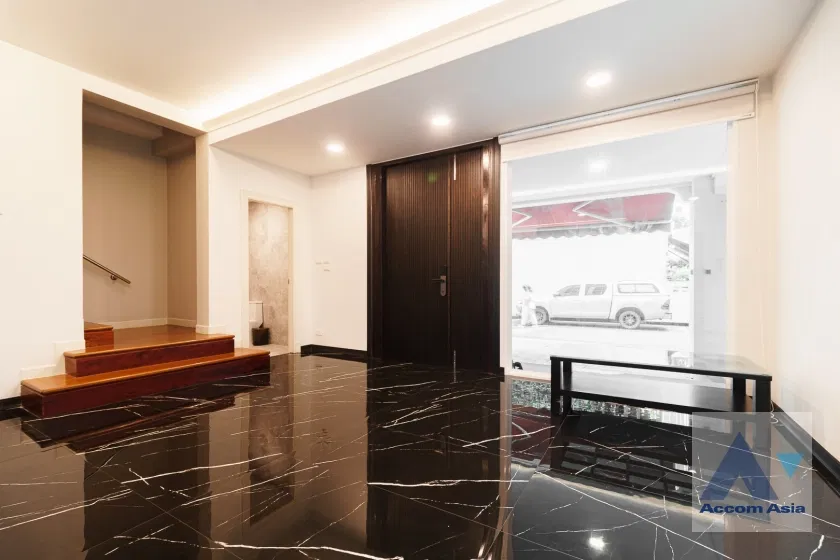 picture 🔼🔽 AccomA 📩 Elegant classic-modern home in Baan Klang Krung Thonglor, thoughtfully designed for family living (AA41925)  - 8/20