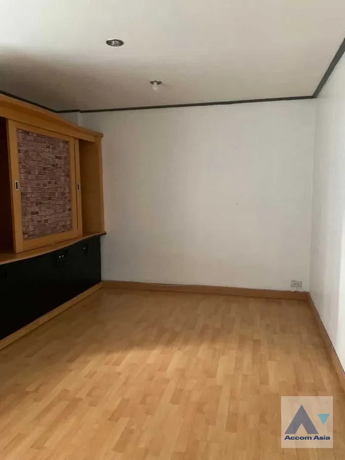 รูป 🔼🔽 AccomA 📩 Home Office 3 BR Townhouse in Thung Wat Don (AA36393) - รูปที่ 11/14