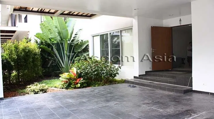 picture 🔼🔽 AccomA 📩  3 BR House in Khlong Ton Nuea (1713753) - 3/9