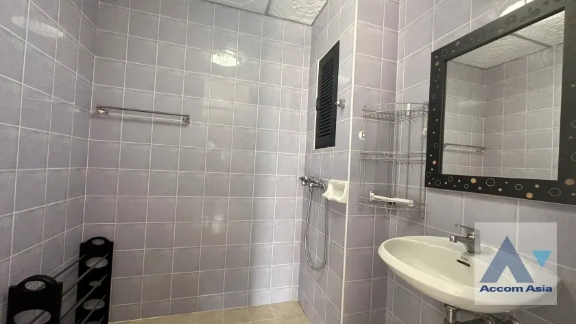 picture 🔼🔽 AccomA 📩 Pet friendly,Home Office 3 BR Townhouse @Chicha Castle (1818447) - 12/14
