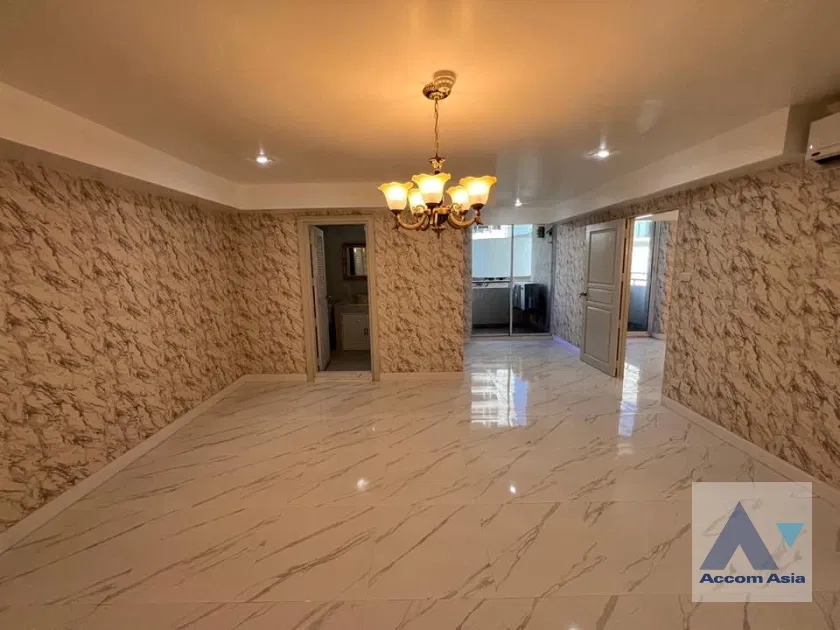 รูป 🔼🔽 AccomA 📩 Spacious unit with high ceilings and potential in Sukhumvit (AA38718) - รูปที่ 6/10
