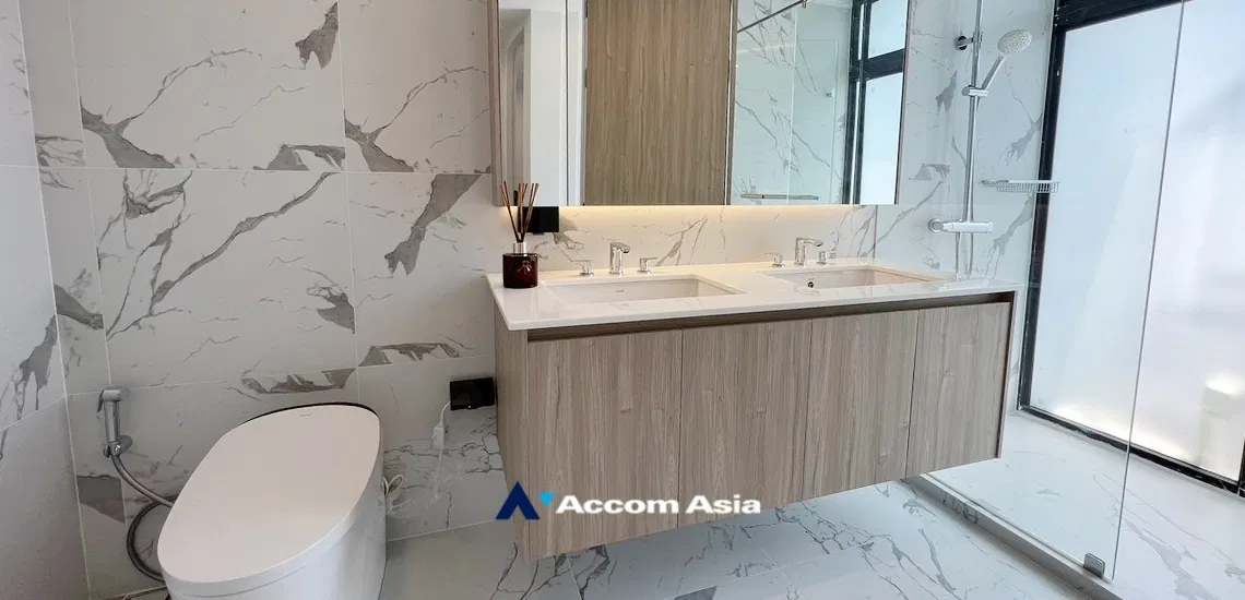 รูป 🔼🔽 AccomA 📩  Modern resort-style home with high ceilings and premium finishes in Phrom Phong (AA33786) - รูปที่ 15/18