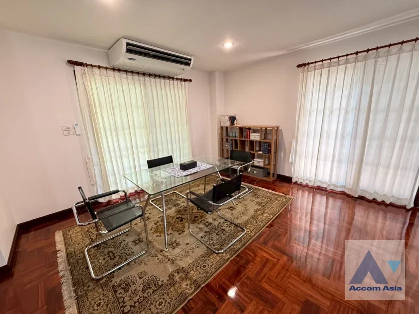 picture 🔼🔽 AccomA 📩  Family home with Tudor charm in peaceful compound near BTS Onnut (99870) - 7/20