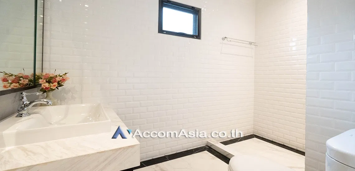 รูป 🔼🔽 AccomA 📩  2 BR Townhouse in Khlong Ton Nuea (AA23160) - รูปที่ 11/14