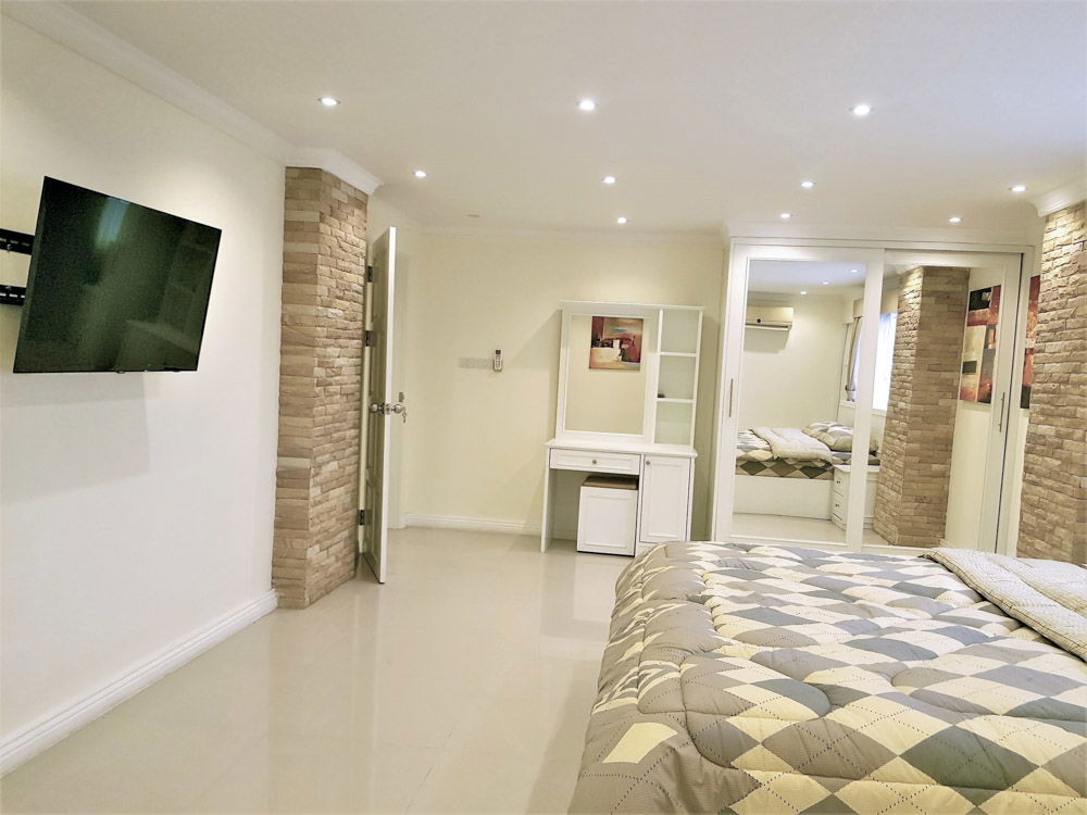 picture 2 Bedrooms Condominium @ Rungfa Condominium - 17/27