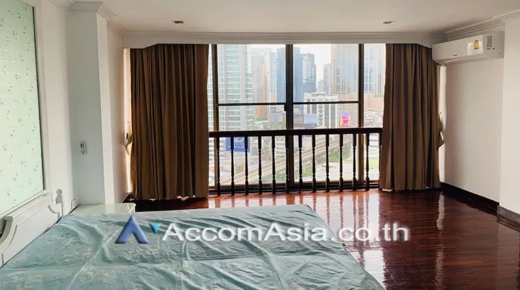picture 🔼🔽 AccomA 📩 Bright corner unit with warm wood floors and private garden balcony (2045801) - 7/13