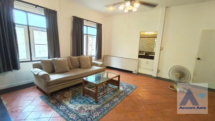 picture 🔼🔽 AccomA 📩 Classic home with private pool and garden in Phaholyothin (AA13424) - 11/20
