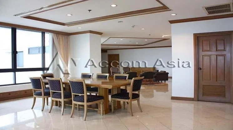 picture 🔼🔽 AccomA 📩 Bright condominium with open views and wood accents (24494) - 2/9