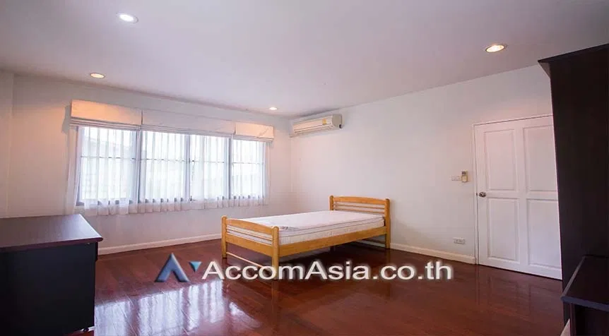 picture 🔼🔽 AccomA 📩  Family-friendly house with private pool and garden in Sathorn (AA27509) - 13/20
