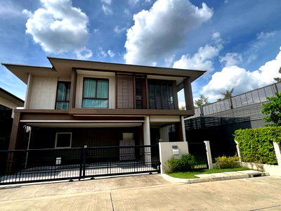 Houses for rent ม.นานาชาติแสตมฟอร์ด : Detached House For Rent Burasiri Krungthep Kreetha Bangkok