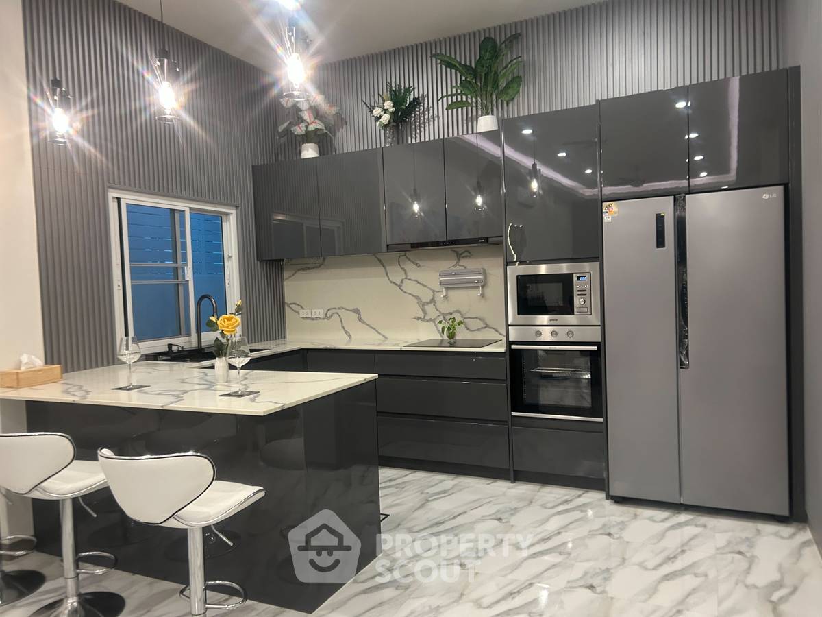 รูป วิลล่า 5-ห้องนอน ใน ทับใต้ (ID 2283684) - รูปที่ 4/30