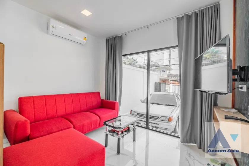 picture 🔼🔽 AccomA 📩  3 BR House in Phra Khanong Nuea (AA27578) - 9/20