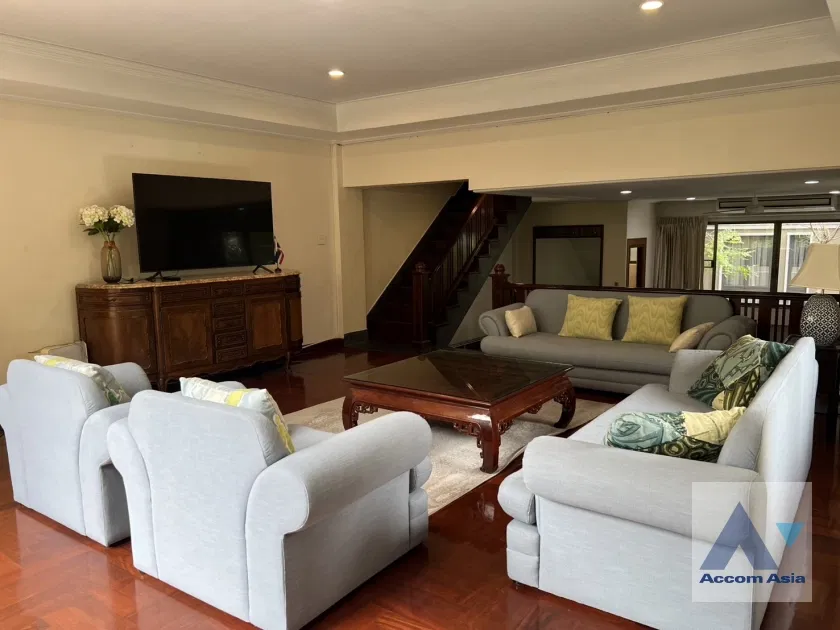 picture 🔼🔽 AccomA 📩 Classic Townhouse with greenery views and warm wooden tones (AA32315) - 3/20