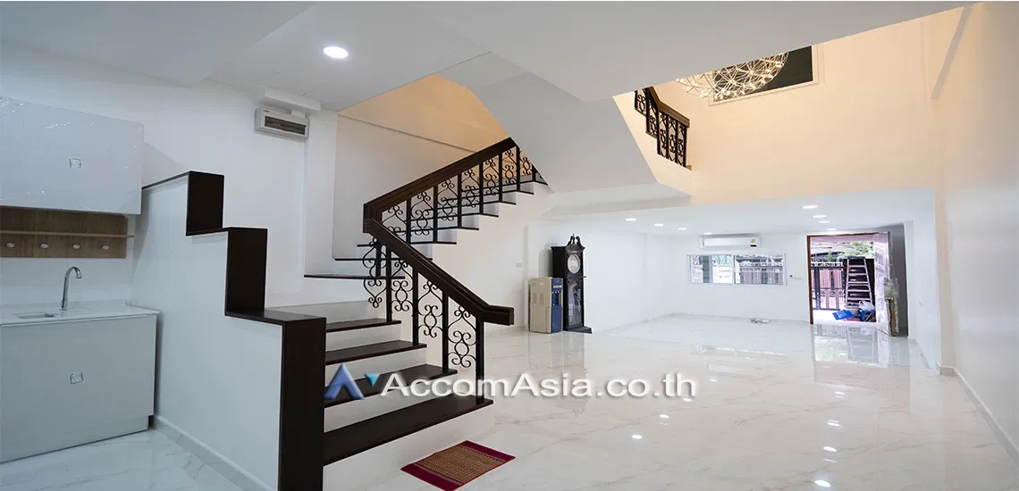 รูป 🔼🔽 AccomA 📩 Townhouse for rent walk to Sukhumvit RD. 300M in Asok, Sukhumvit (AA30083) - รูปที่ 3/19