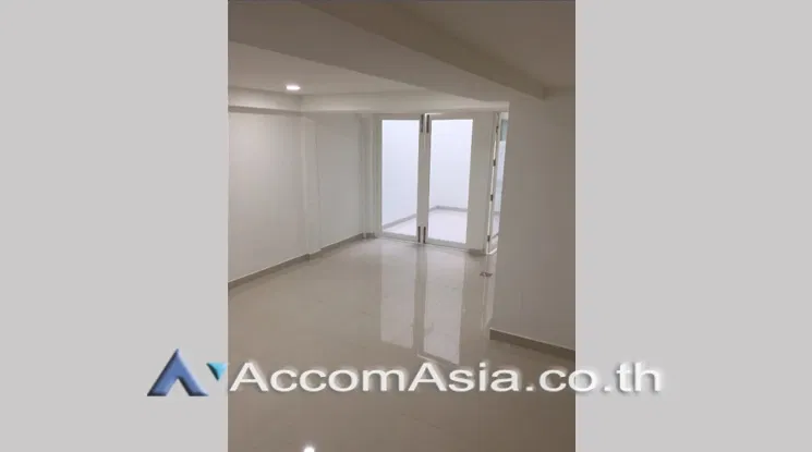 picture 🔼🔽 AccomA 📩 Home Office 3 BR Townhouse in Thung Wat Don (AA21911) - 5/9