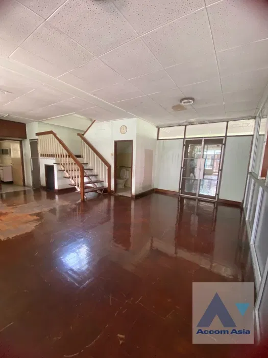 picture 🔼🔽 AccomA 📩  3 BR House in Khlong Ton Nuea (AA41731) - 2/5