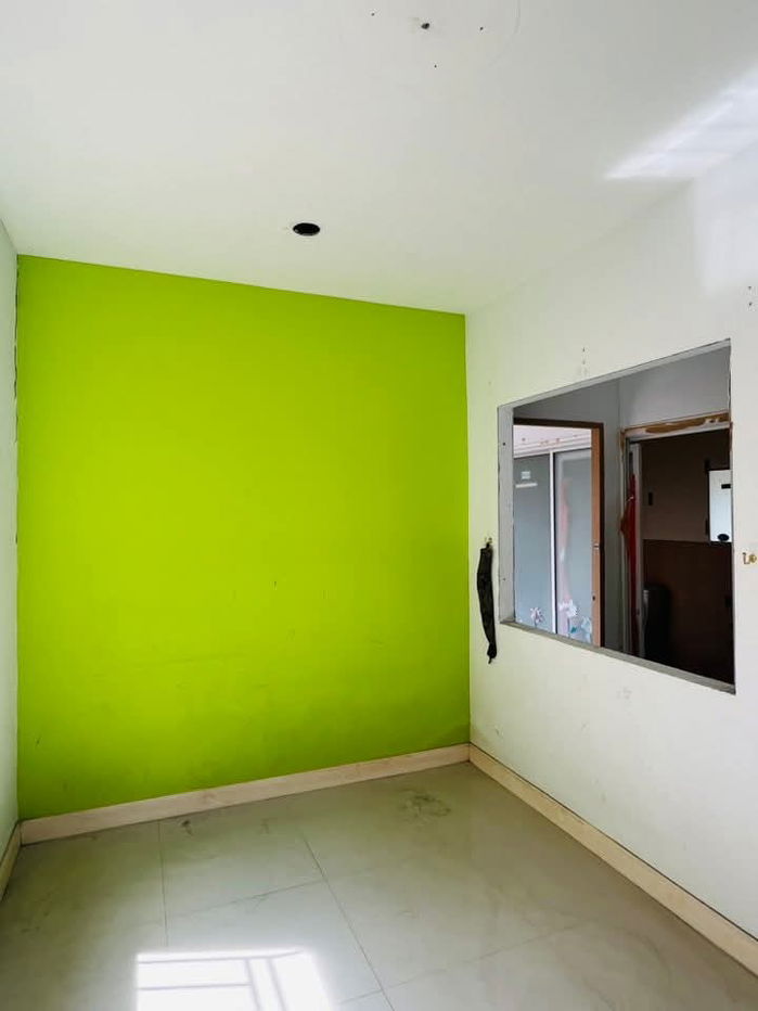 picture Townhome in Pattaya Prime Location "Just behind Pattaya Floating Marketwith spacious space for garden  - 7/10