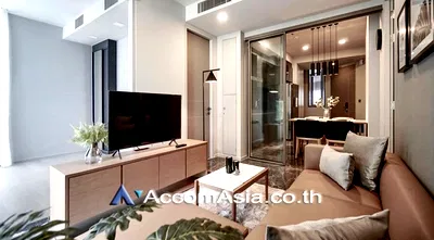 Condos for rent : 🔼🔽 AccomA 📩 Neutral condo with compact layout and cozy tones in Sukhumvit (AA26405)